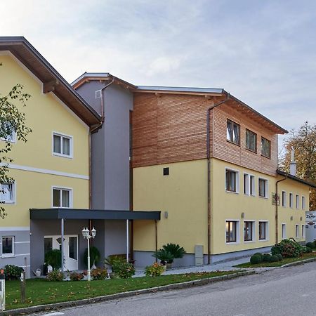 Hotel Gasthof-Strasser Tumeltsham Εξωτερικό φωτογραφία