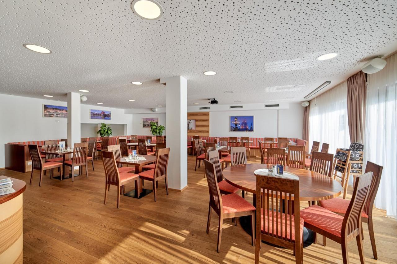 Hotel Gasthof-Strasser Tumeltsham Εξωτερικό φωτογραφία